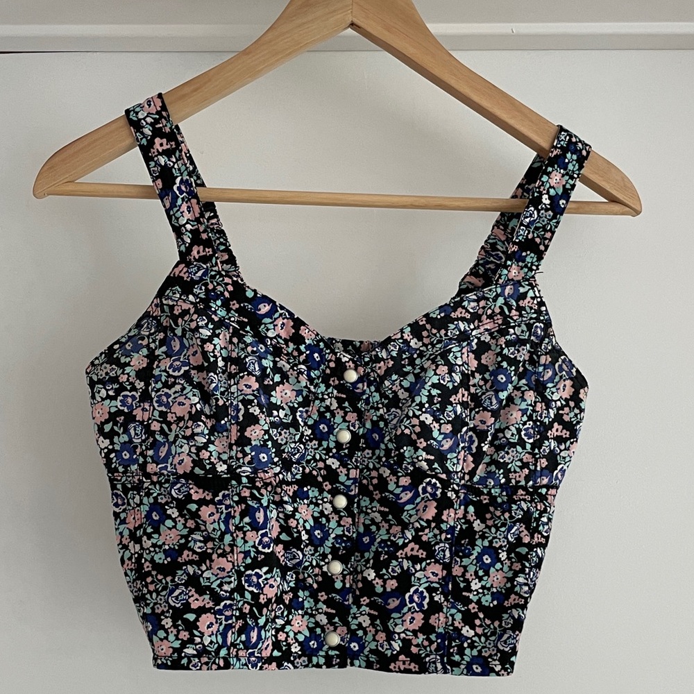 DIVIDED Flower Print Crop Top